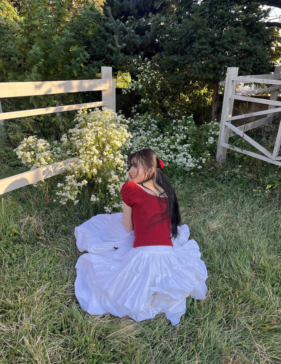 𝑺𝒉𝒆 may be the song that summer sings, may be the chill that autumn brings.