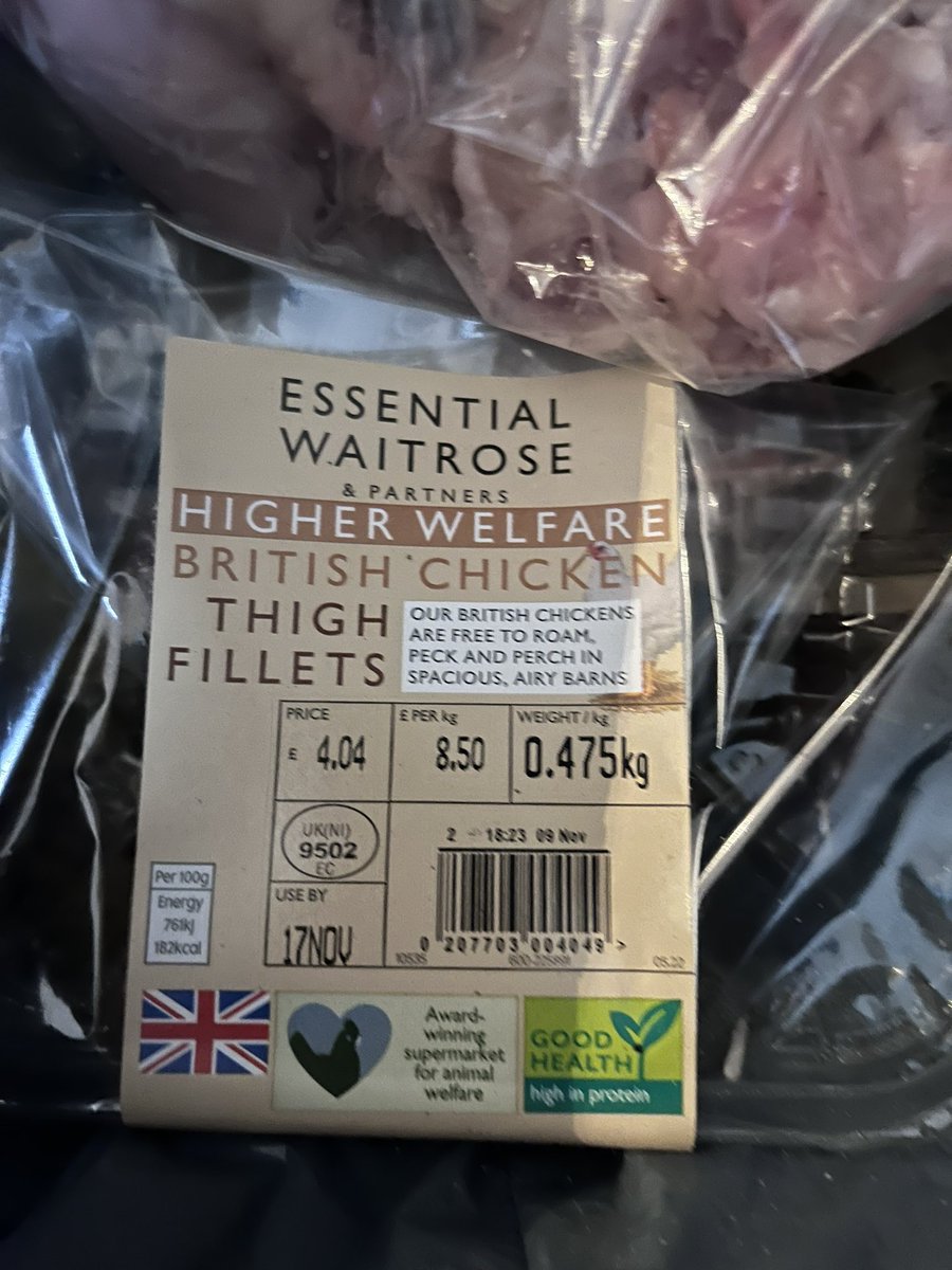 Muzzmuzzmuzzz's tweet photo. @waitrose hi guys, I went to use this for lunch today, from my grocery delivery the other day, and they were off. Don’t know if it’s a bad batch or anything as never had this before. I’ve included a photo of the bar code just in case. https://t.co/sc7Ljna1D6