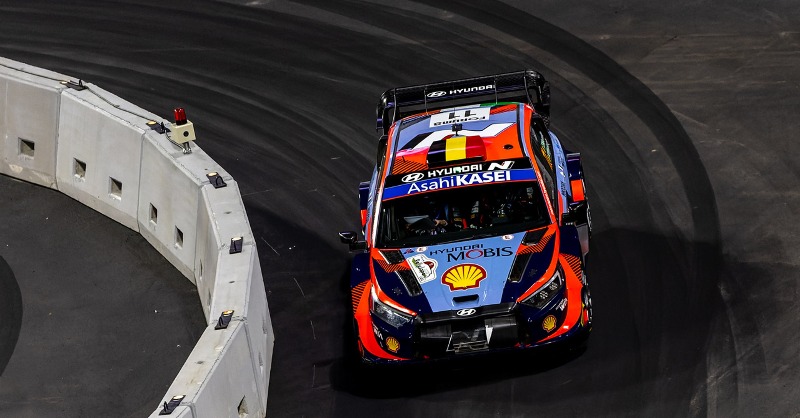 OfficialWRC's tweet photo. Advantage @thierryneuville 💪

#WRC #WRCLive #RallyJapan