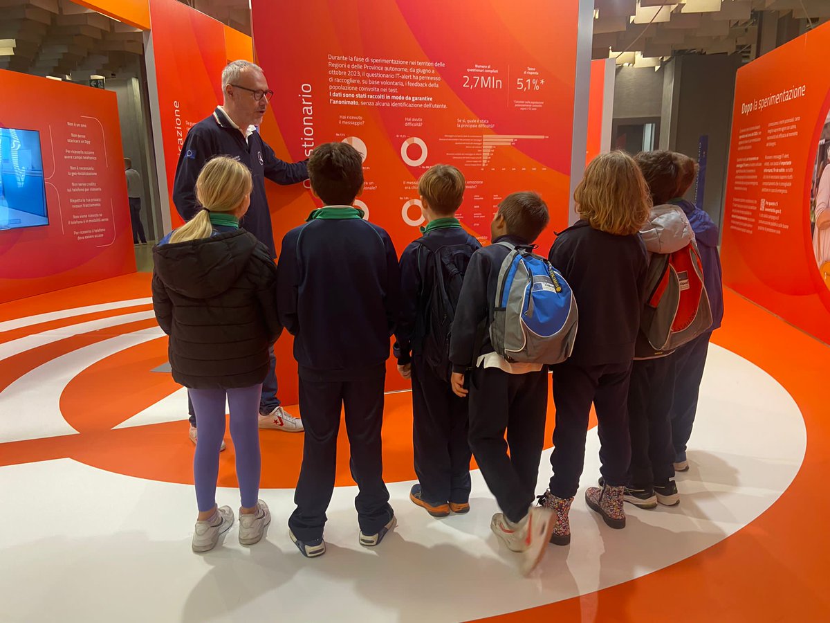 italertgov's tweet photo. ⚙️ Tecnologia 💡 Innovazione 🌍 Ambiente
Come funziona #ITalert? Come rendere la tecnologia uno strumento efficace al servizio dei cittadini? Continua la scoperta a @expo_technology, gli esperti del @DPCgov ti aspettano 👇
#Ete2023 https://t.co/a2Jb46vzGu