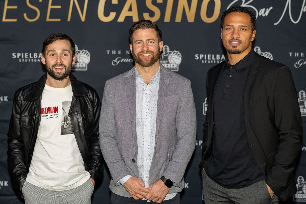 MHP_RIESEN's tweet photo. 𝐑𝐈𝐄𝐒𝐄𝐍 𝐂𝐚𝐬𝐢𝐧𝐨 𝐁𝐚𝐫 𝐍𝐚𝐜𝐡𝐭 @ Spielbank Stuttgart 💰🫡

@benvanderplas | @elijahchilds24 | @jaren_lewis | @Desure_Buie | @JayGravess23 | @dfryan00 | @CoachJoshKing | @David4McCray | @jbaehre1 | @SilusMelson. https://t.co/frPPaxyKWA