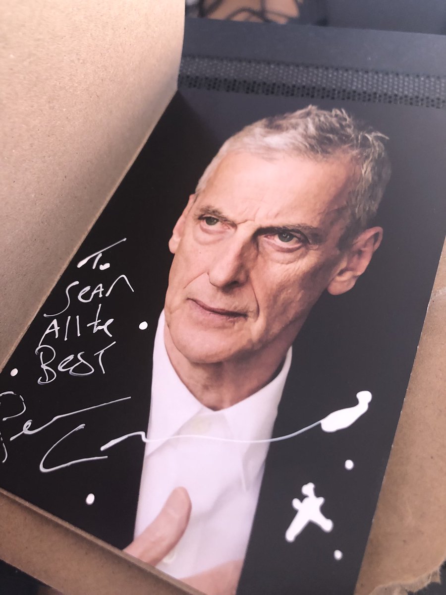xxddc77's tweet photo. SCREAAAAMINGGGGG

(For context I helped Ina a little project to raise money and make Peter a book of a bunch of little fan letters, AND he’s wrote back to everyone) https://t.co/xgYZ0QZGsD