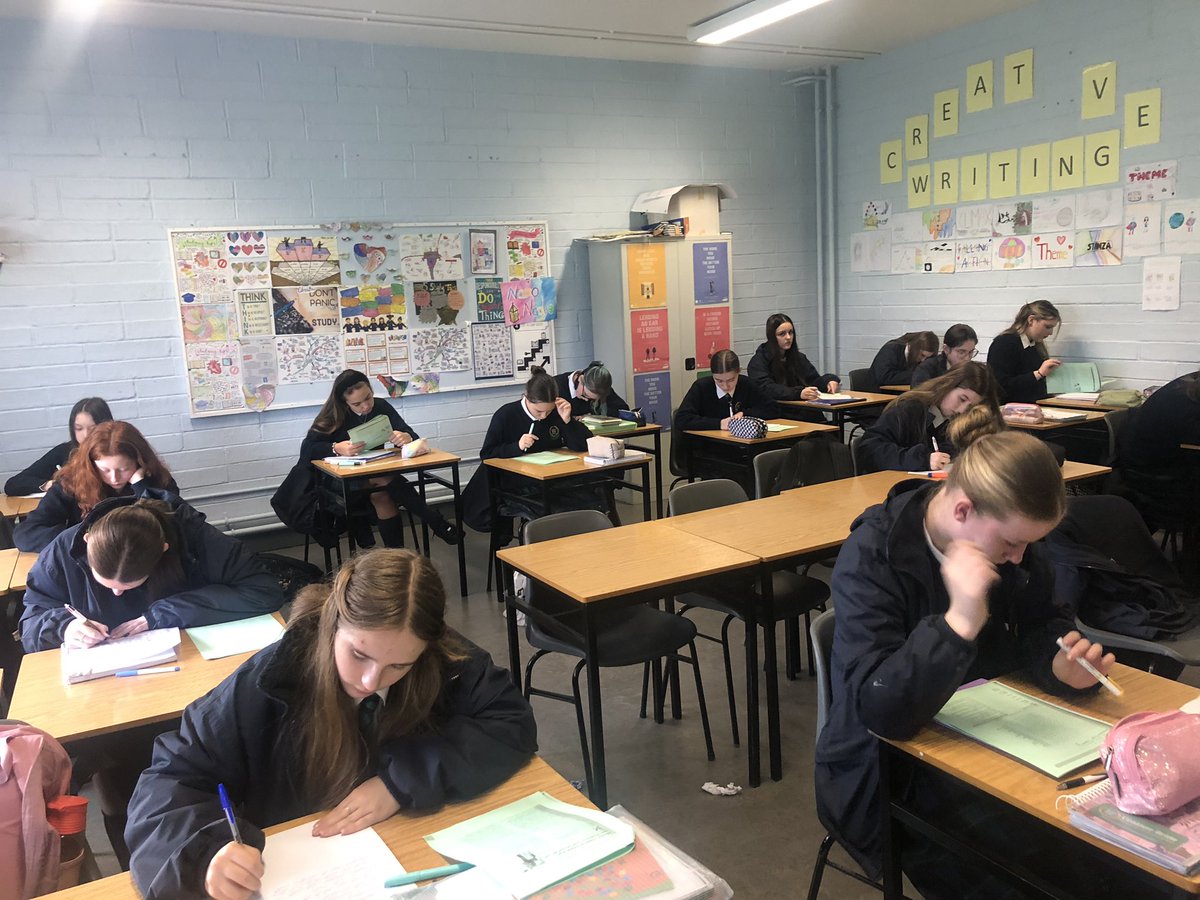 paulafinnegan14's tweet photo. Yes, Rang Fiachra (2nd year) may have received a little sugar hit to help them with an in-class assessment in RE @Colaistebride today! 🍬 

 #wellbeing #whodoesntlovemarshmallows #sugarhit https://t.co/vlRyJplYo4