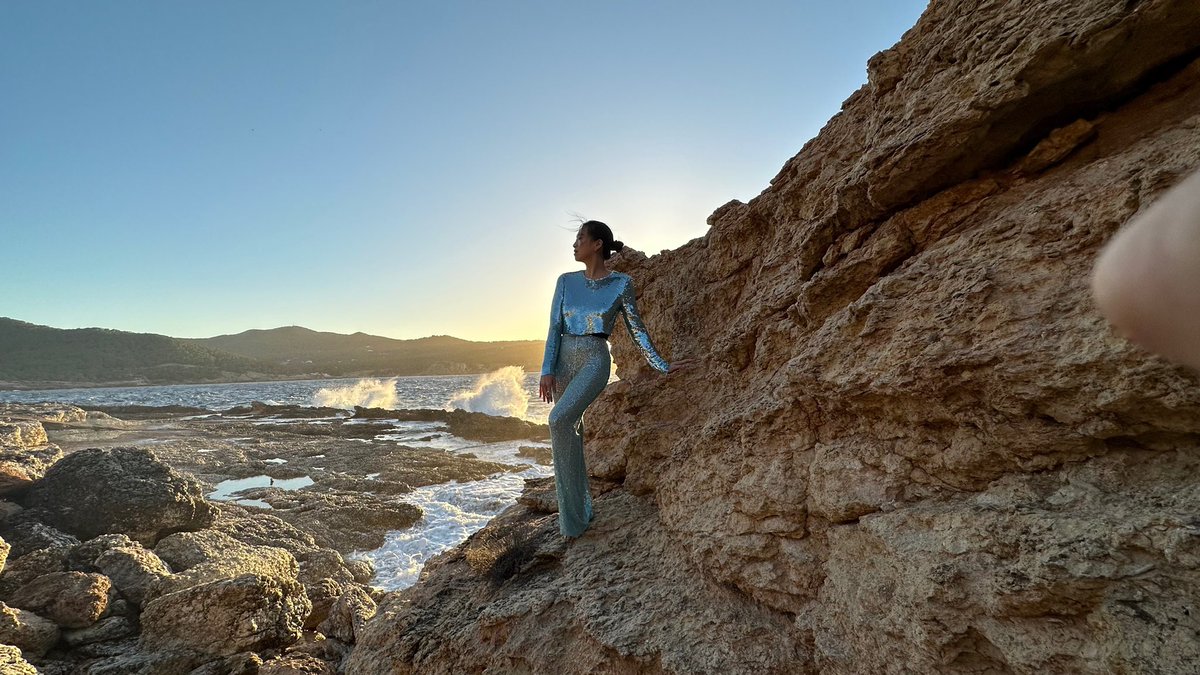 Rosey Chan 陳小莉 tweet media