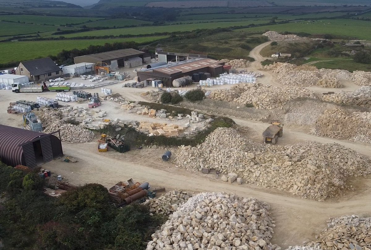 Lovell_Stone's tweet image. A bird's-eye view of Downs Quarry in Purbeck. We process #architectural #masonry, #buildingstone, #flooring, #paving, and #landscaping products.
We extract from different quarries in the area, enabling us to offer the full range of #Purbeckstone beds.
ow.ly/Vb2J50Q8hjS