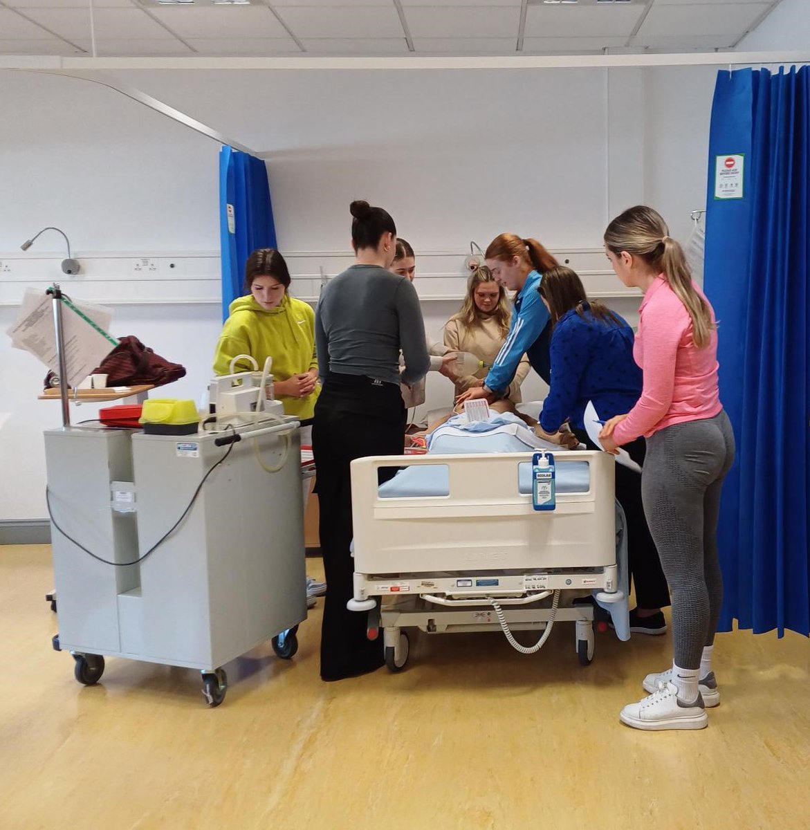 NursingTUS's tweet photo. Day 1 of the BSc in General Nursing year 4 Basic Life Support simulations took place yesterday.
Our students put their BLS and nursing skills to the test in a simulated scenario. Well done to all involved. #clinicallearningenvironment #simulatedlearning
@TUS_Athlone_ @TUS_ie https://t.co/6UGLb0kqlN