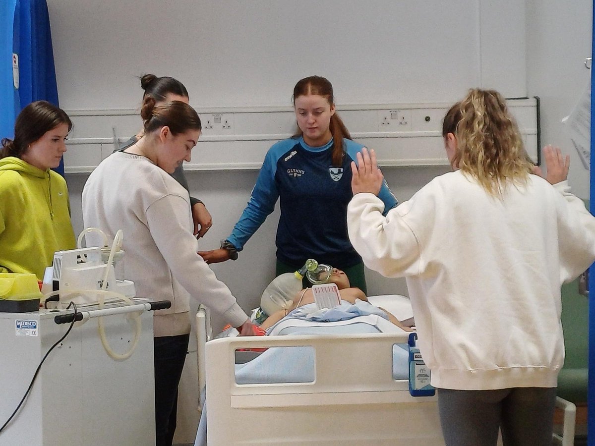 NursingTUS's tweet photo. Day 1 of the BSc in General Nursing year 4 Basic Life Support simulations took place yesterday.
Our students put their BLS and nursing skills to the test in a simulated scenario. Well done to all involved. #clinicallearningenvironment #simulatedlearning
@TUS_Athlone_ @TUS_ie https://t.co/6UGLb0kqlN