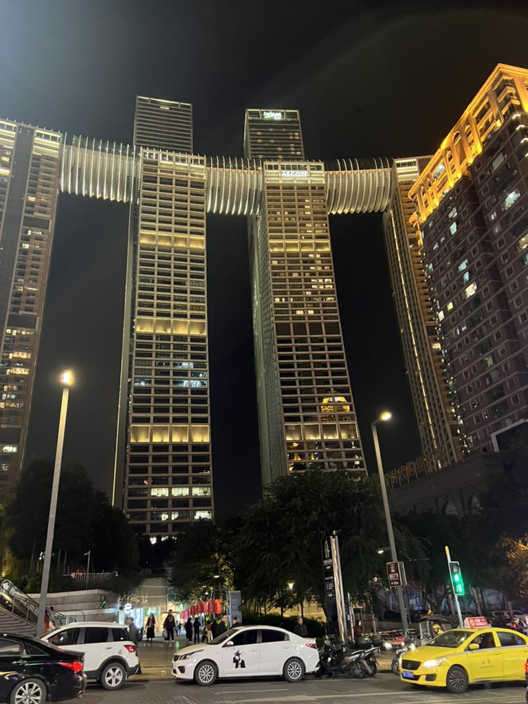 S_eeabird's tweet photo. Chongqing https://t.co/4bW7YRVqWq