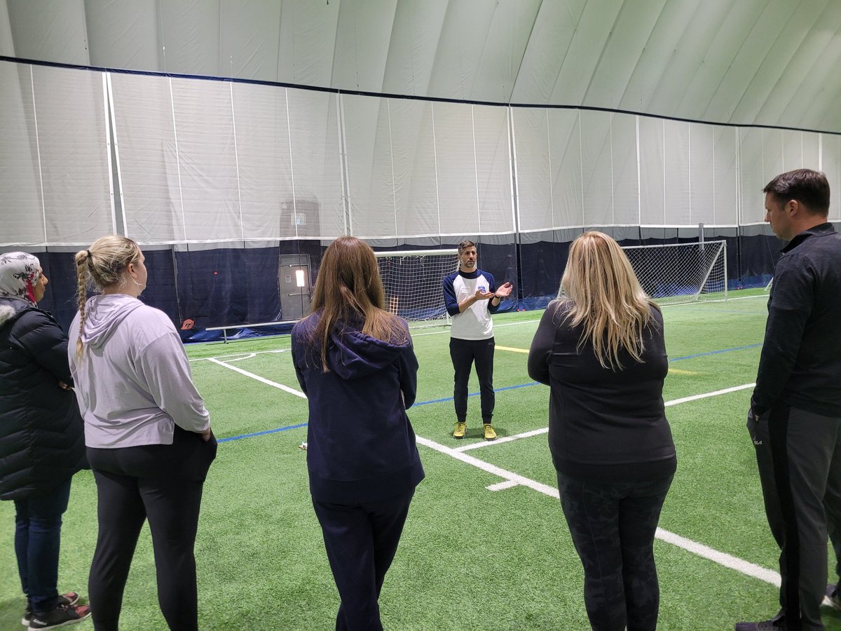 Thanks @DanAngHPE and @opheacanada for putting on a fun and informative session at #halp2023 yesterday. Great session Dan! So fun! So great to hang out and chat with @andreahaefele as always! @hpe4pdsb @PHECanada @CIRAOntario