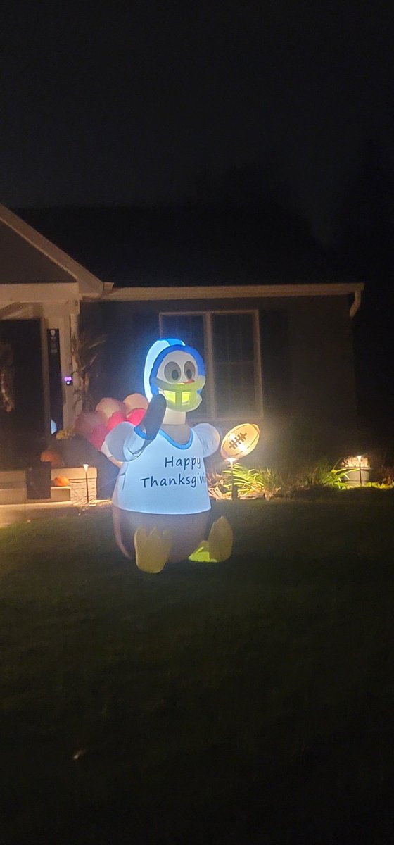 jons1282's tweet photo. @GinaMuscato Nope.  It's Thanksgiving season. https://t.co/T1pcGJAm42