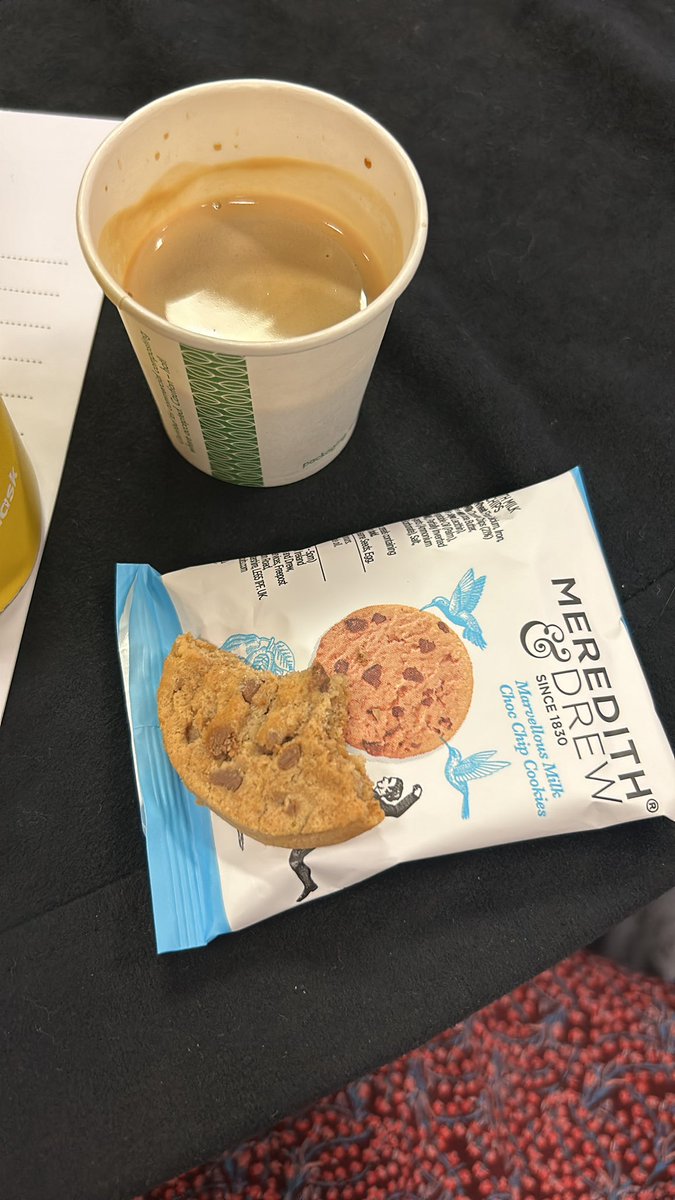 sophiempentony's tweet photo. These are nice biscuits
#simplyexp #simplyexp23
@simplycomm https://t.co/GoUg2yQXtY