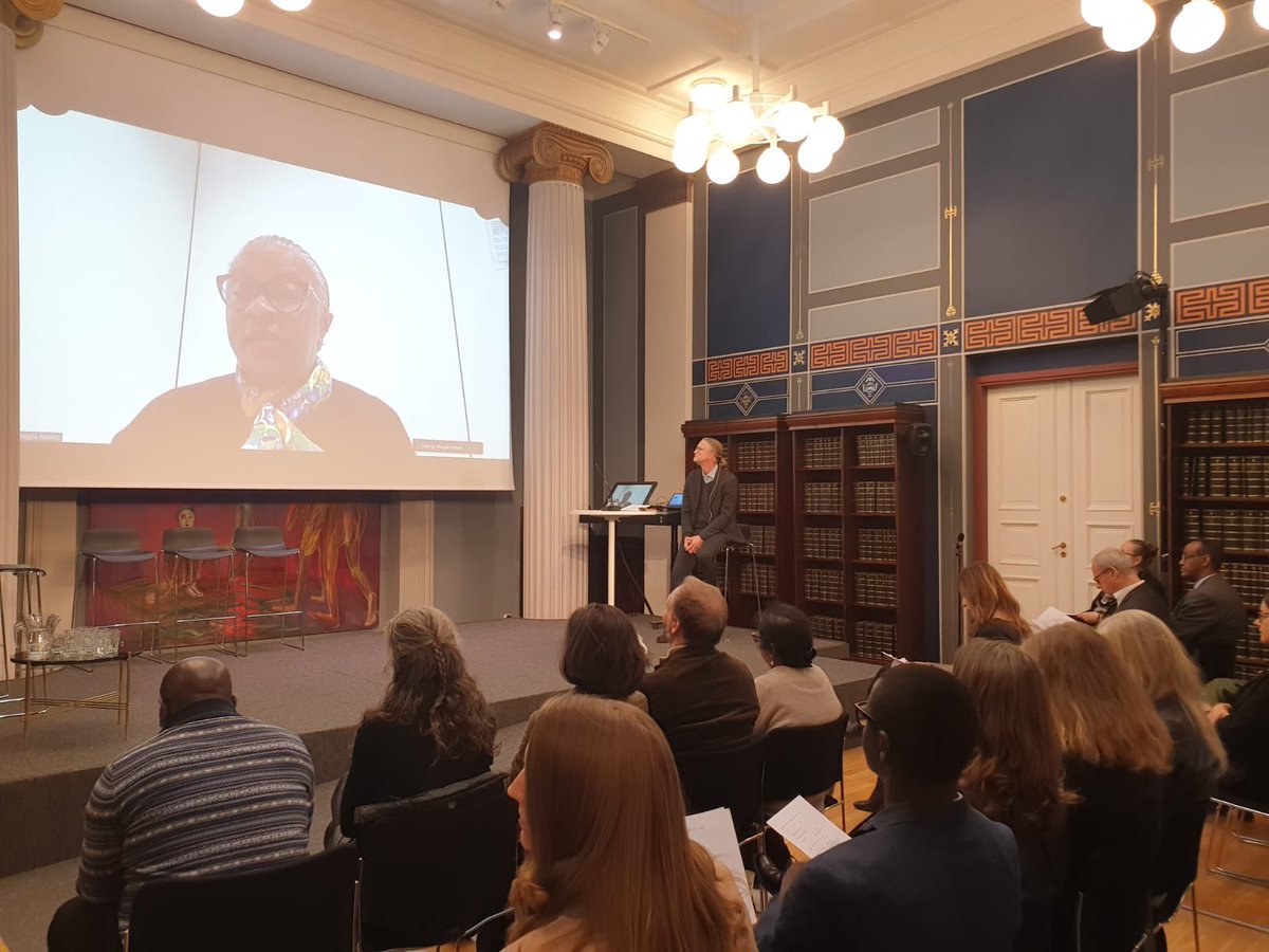 "The world is experiencing an increased number of people fleeing their home country due to war, climate change, and in this, women are at a higher risk of HIV infection due to mobility than men." 

Magda Robalo 

Former Minister of Health, Guinea Bissau, Managing Director, WGH