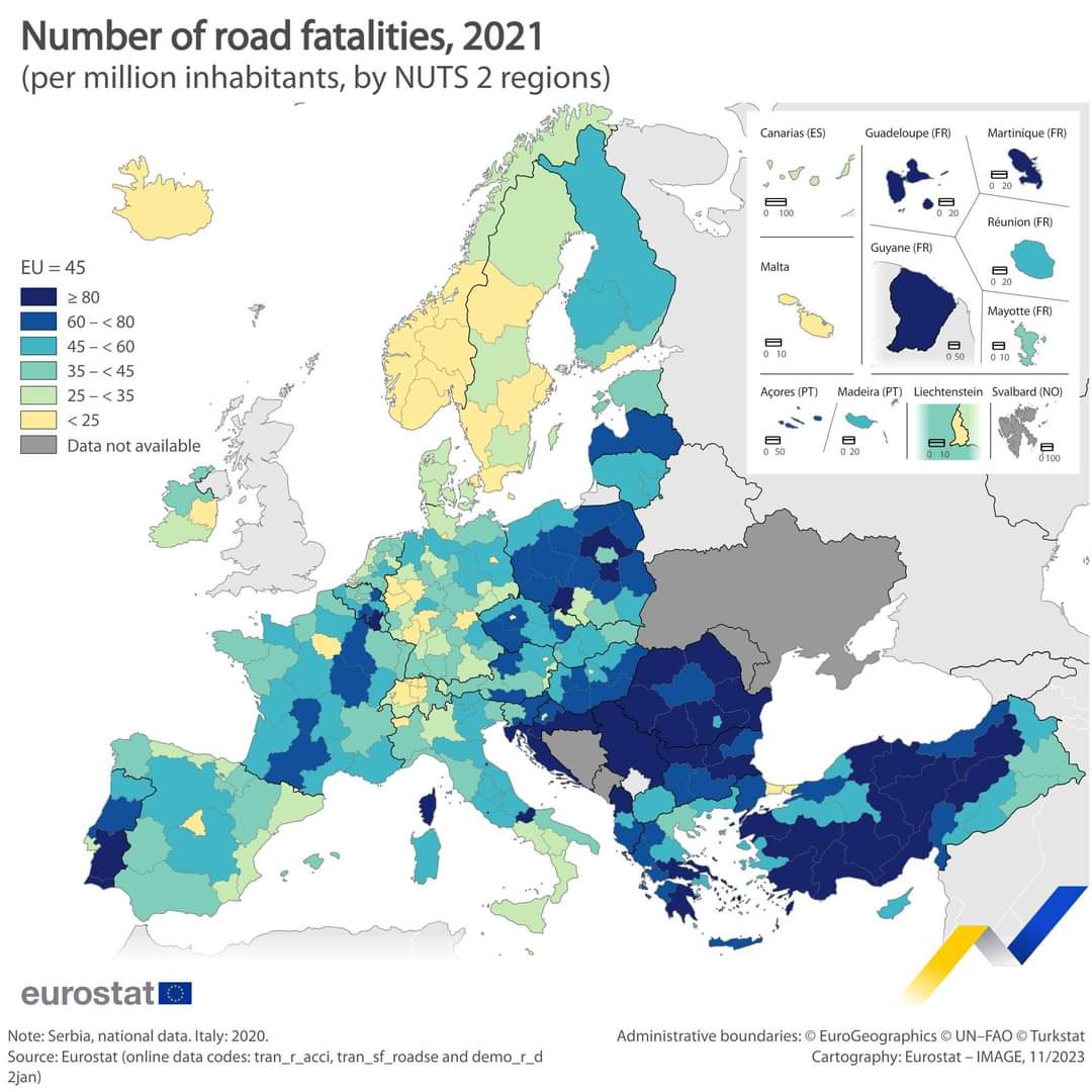 Um país pintado a cores bem escuras!😮‍💨
#Portugal