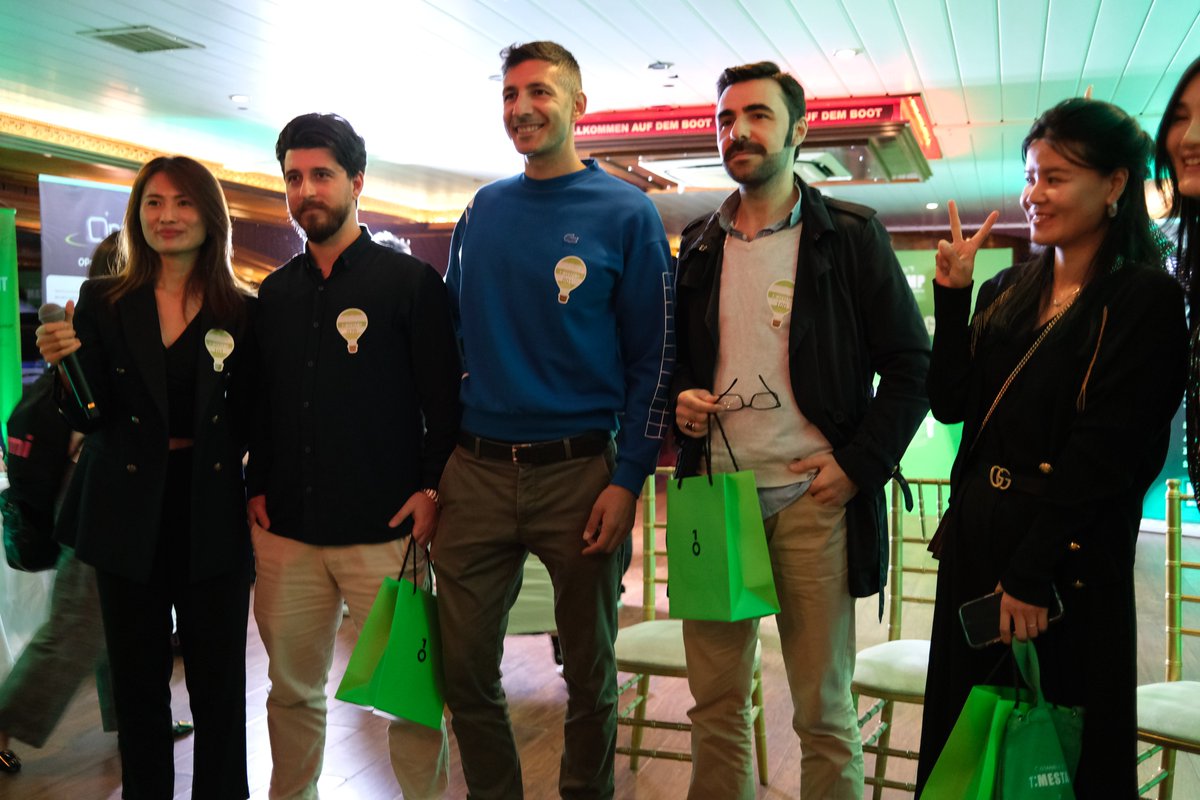 OneKeyHQ's tweet image. 🌟 Reflecting on an unforgettable time at #DevConnect2023 Istanbul 🇹🇷 

Grateful for the connections made and the memories we created. Already missing 😻 the energy and can&apos;t wait for the next one. Until then, keep innovating!