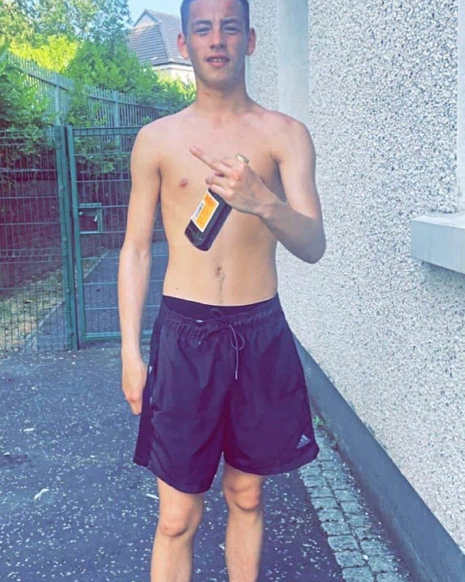 CockGoblinn's tweet photo. Chav in shorts 

#gayshortsfetish #scally #scallylad #toplessscallylad #gayshorts #gaysprtswear https://t.co/N79i8dpAIw