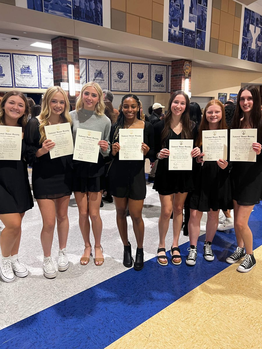 ladybearsbbk's tweet photo. Great representation of our basketball program last night at the National Honor Society program! These ladies get it done on the court 🏀 and in the classroom 📚for @ladybearsbbk @Todd_spinner @BerlinBearsAD #ClawsUp https://t.co/gxV81pb2Dw