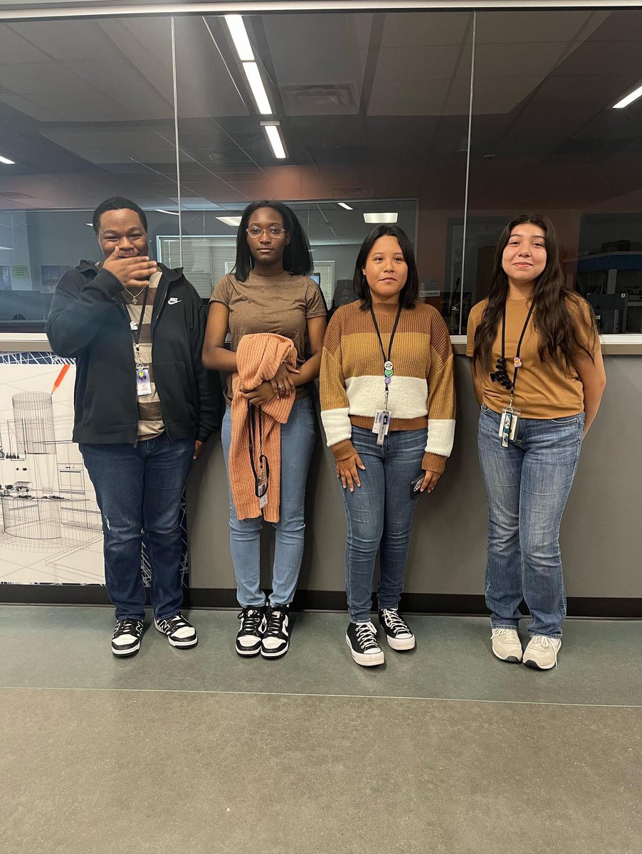 blansonstuco's tweet photo. A huge thanks to everyone who participated on yesterday’s spirit wear by repping your academy’s Totem Animal Colors! 🐺🐾 #Blanson #BlansonCTE #BlansonBold #StudentCouncil #StuCo #MyAldine #Ownit @BenIbarraCTE https://t.co/ev1fmvHsRq