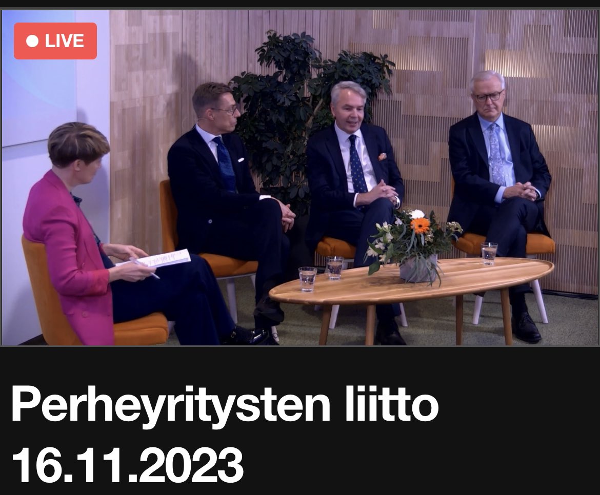 Sinttu_AW's tweet photo. @Perheyritys presidentinvaalipaneeli alkoi ja heti vakavilla teemoilla syvään päätyyn. Näistä herroista kenen tahansa johdolla olemme varmasti hyvissä käsissä. #presidentinvaalit https://t.co/QBFUaEVL8l