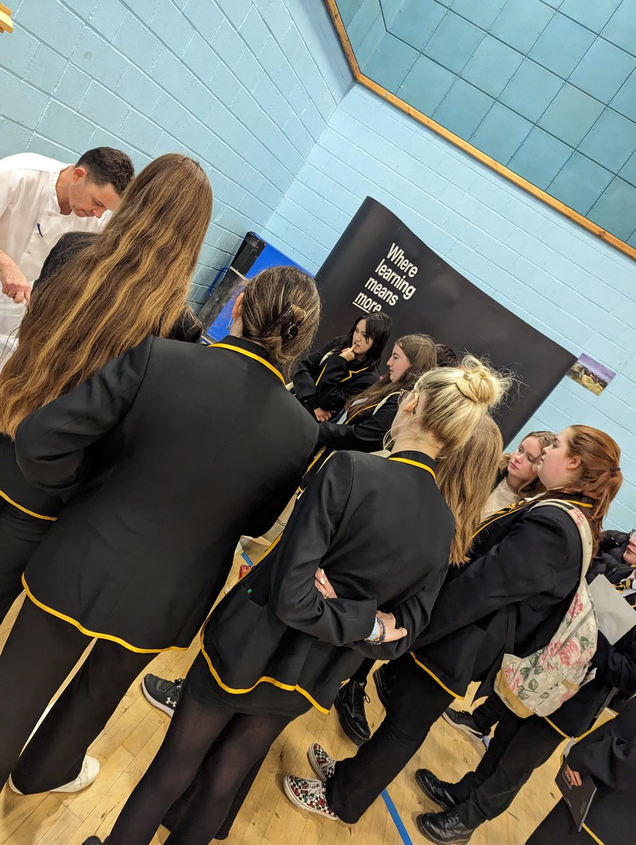 #ScotCareersWeek23 events across the #OuterHebrides.

Yesterday we had the opportunity to meet with all secondary pupils across Lewis, Harris and Barra.

We discussed courses, careers and hosted a range of interactive activities. Such wonderful events!

#Thinkuhi #UHINWH