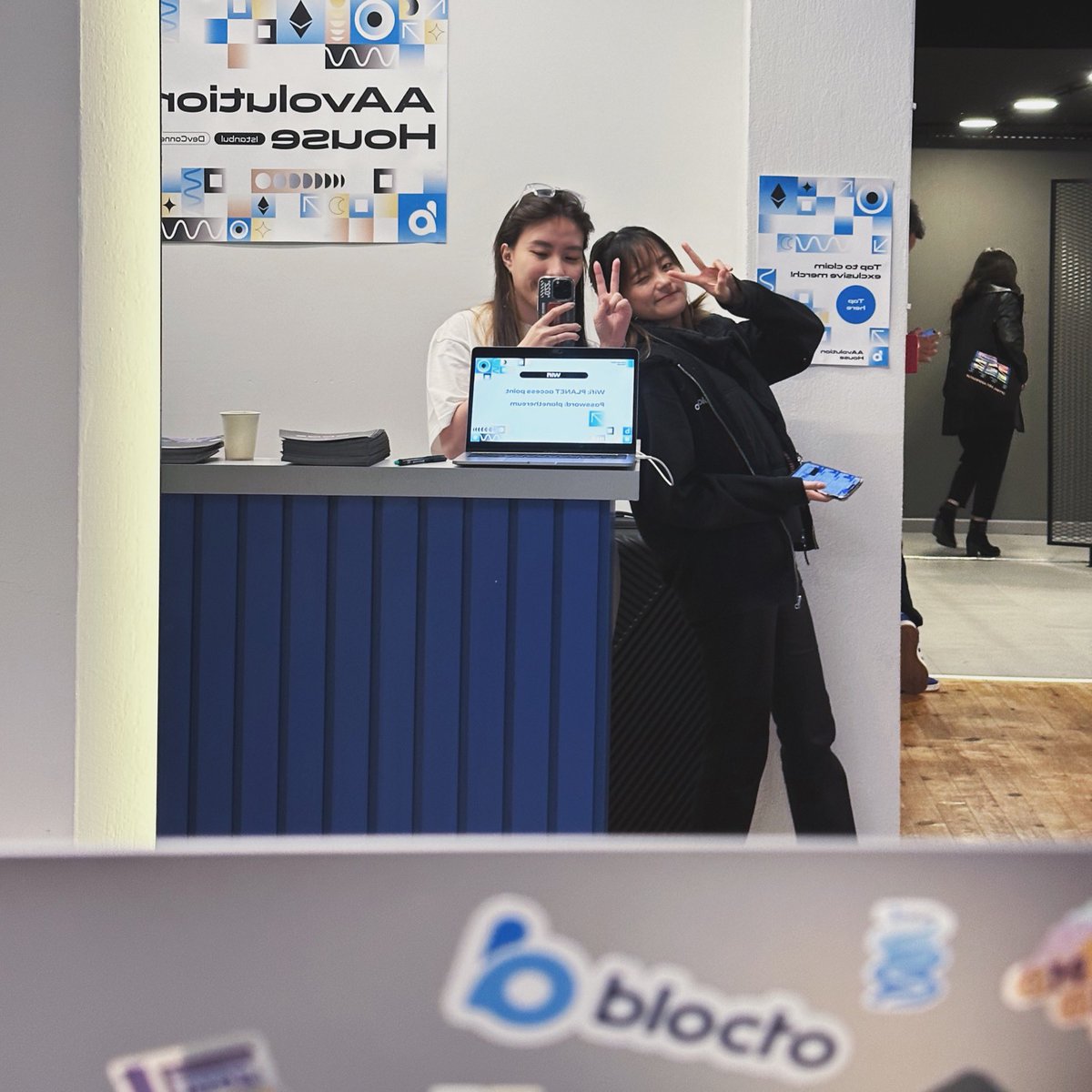 vvv1324's tweet photo. Having a blast at #AAvolution House Istanbul with @BloctoApp and frens! Enjoying every moment of learning more about #AccountAbstraction!🚀
@EFDevconnect #BUIDLwithBlocto https://t.co/DW7nFEVixK