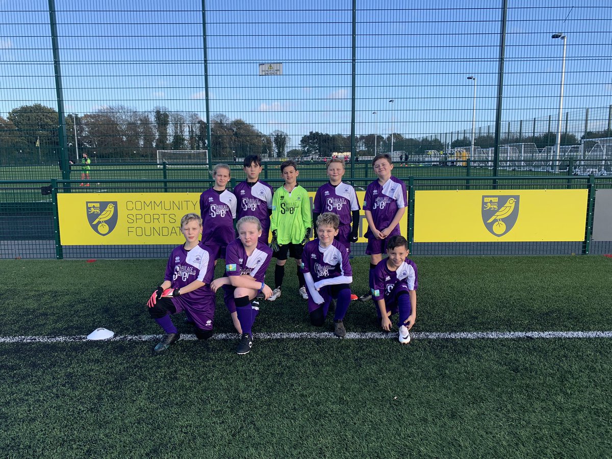 Bunwell_Primary's tweet photo. Last week, Mr Baxter took children from our three Trust schools - Banham, Bunwell and Thompson - to play in the @NorwichCityCSF Schools League. 

The children were so excited ahead of the tournament and did themselves proud. we are looking forward to the next two dates! ⚽️⚽️⚽️ https://t.co/Jyv5FMHQQX