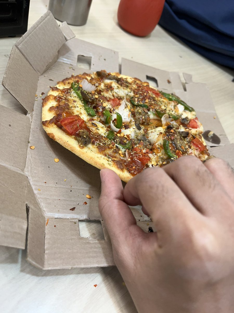 keshavcnlu's tweet photo. Today I spent approx 500 on Domino’s Pizza, at Kankarbag, Patna Branch. It was worst pizza i had ever eaten in my life. No base, no stuffings, no cheese and compromised food. And even Domino’s not giving ratting option on massage so I’m writing here.
@dominos_india  @dominos https://t.co/Q0Ov7LRpBJ