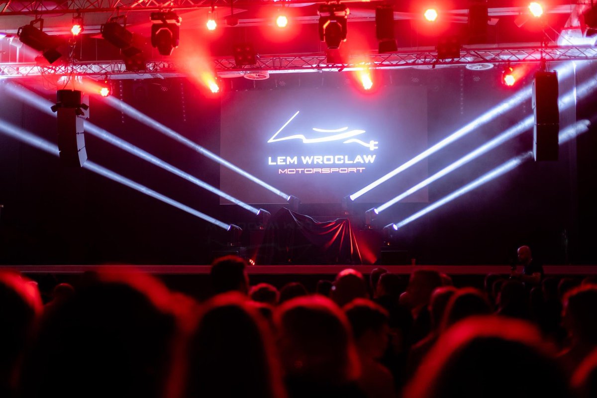 LemWroclaw's tweet photo. 2 months since LEM Tachyon motorcycle premiere – your incredible support! ❤️ Watch on YouTube: https://t.co/qXazTtyGvp Bonus: More premiere photos! 🔥 📷 Paweł Rogalski

#LEMWroclawMotorsport #LEMTachyon #WroclawUniversityofScienceandTechnology #lemwroclaw #MotoStudent #premiere https://t.co/in0AAc6PVt