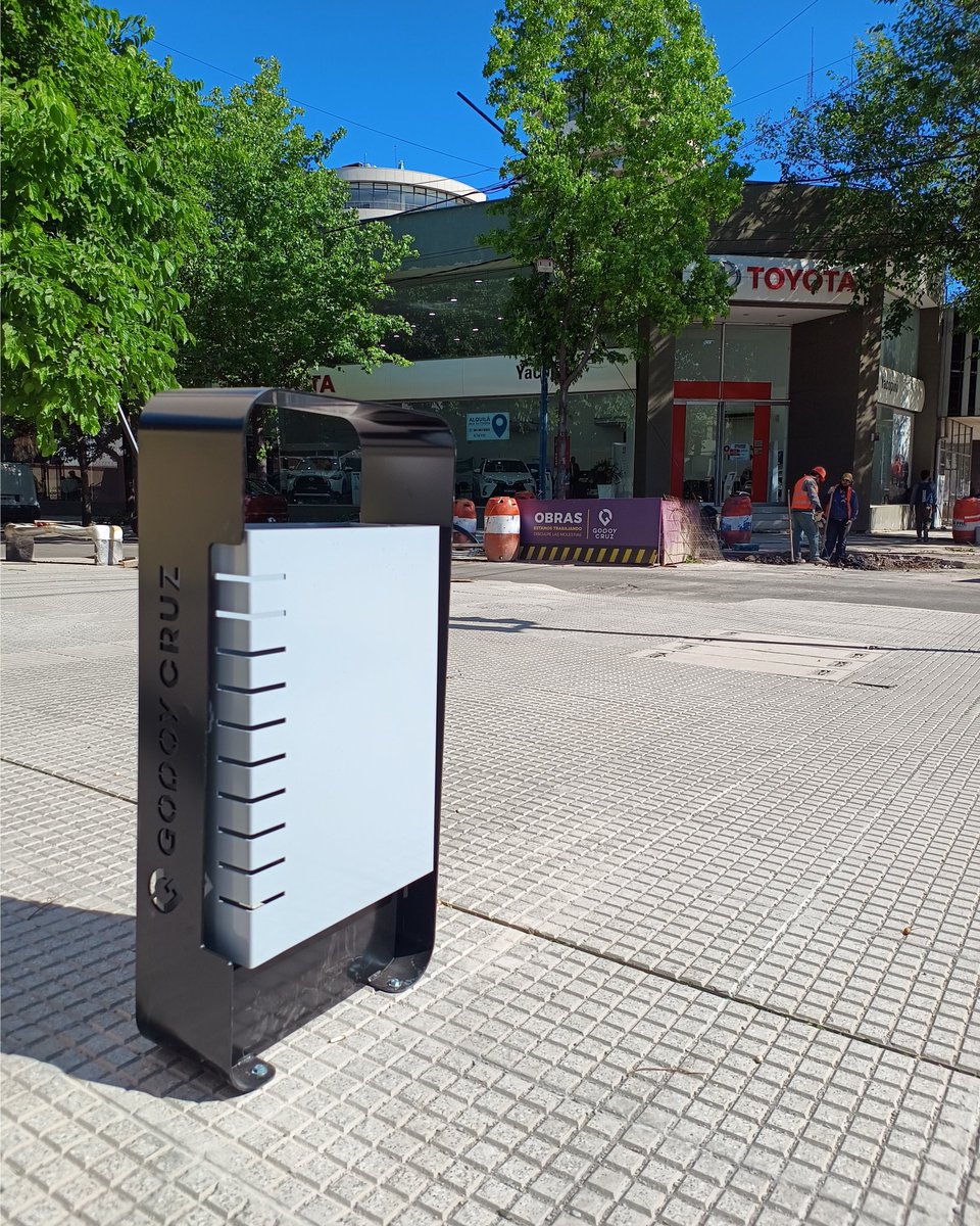 DiegoCoronelMDZ's tweet photo. Los trabajos de apoyo comercial sobre calle San Martín están a un 68% de avance.

En esta etapa los trabajos principales se encuentran a la altura de calle Yrigoyen y Liniers.

@MuniGodoyCruz #ObrasGC https://t.co/tL6Qjw25Nt