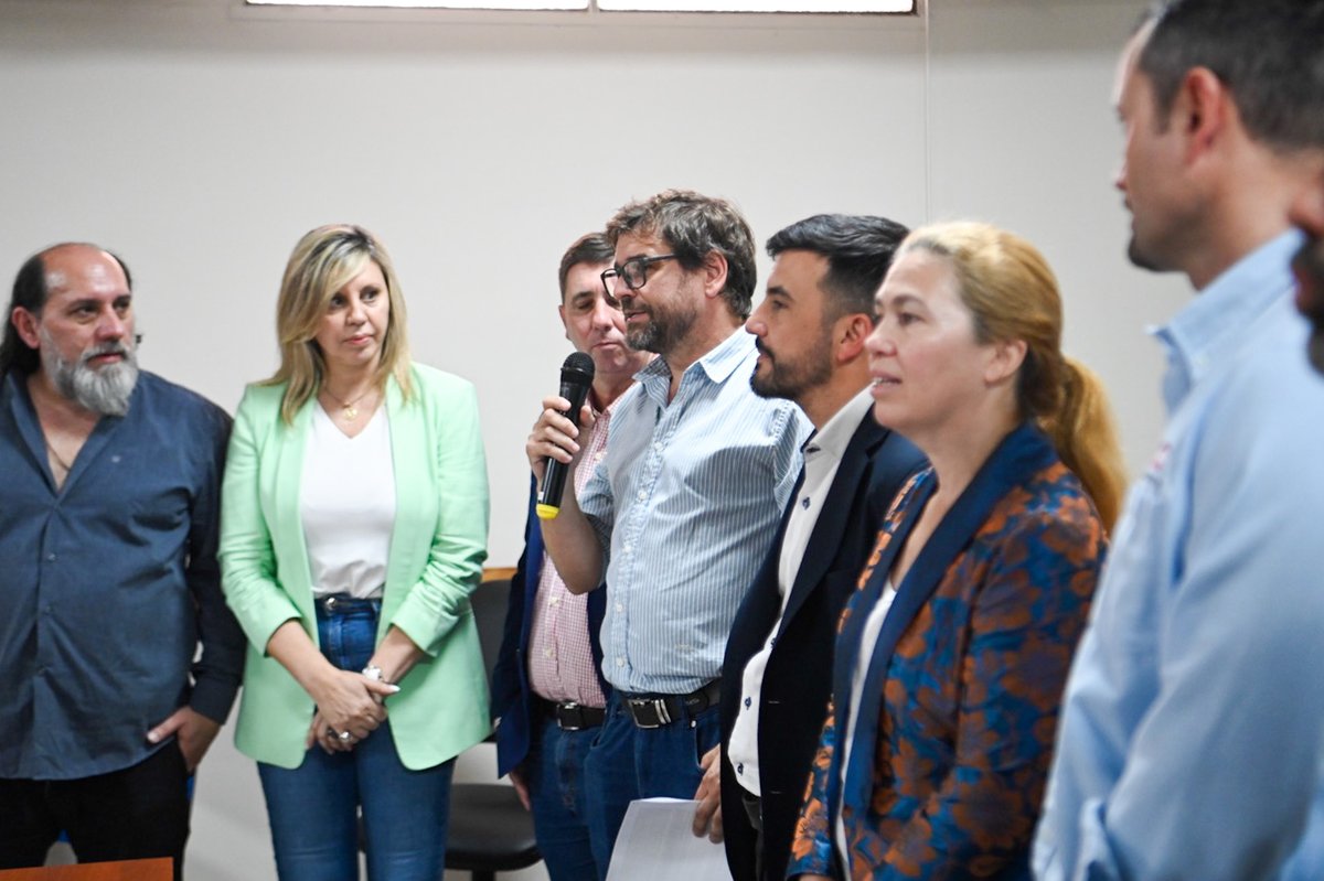 marcelo_yaquet's tweet photo. Beneficiarios #PROBIAAR
Green Fire SRL
San Jerónimo Bio SRL
Corrales Manuel
Fernando Caccigioni
#BioInsumo #AgroPyMEs #Soberanía https://t.co/9VjOgoVM88