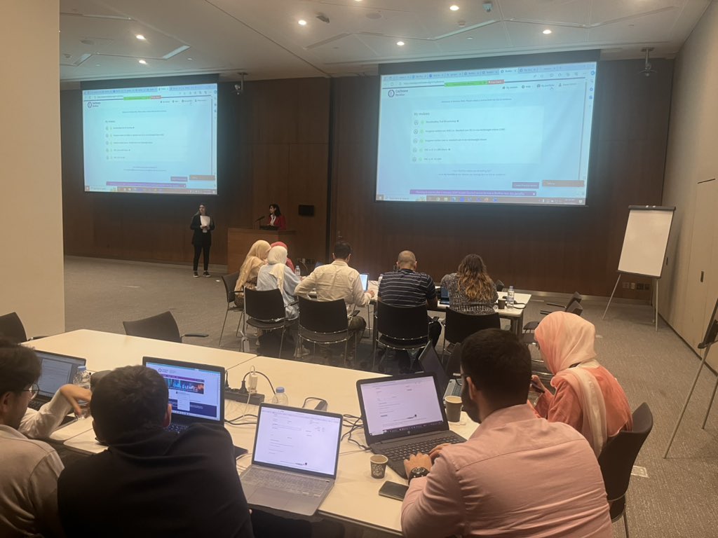 CRI_AUBMC's tweet photo. This was followed by a demo session on using #RevMan software by Ms. @Reem_Hoteit https://t.co/eFImeBPEx0