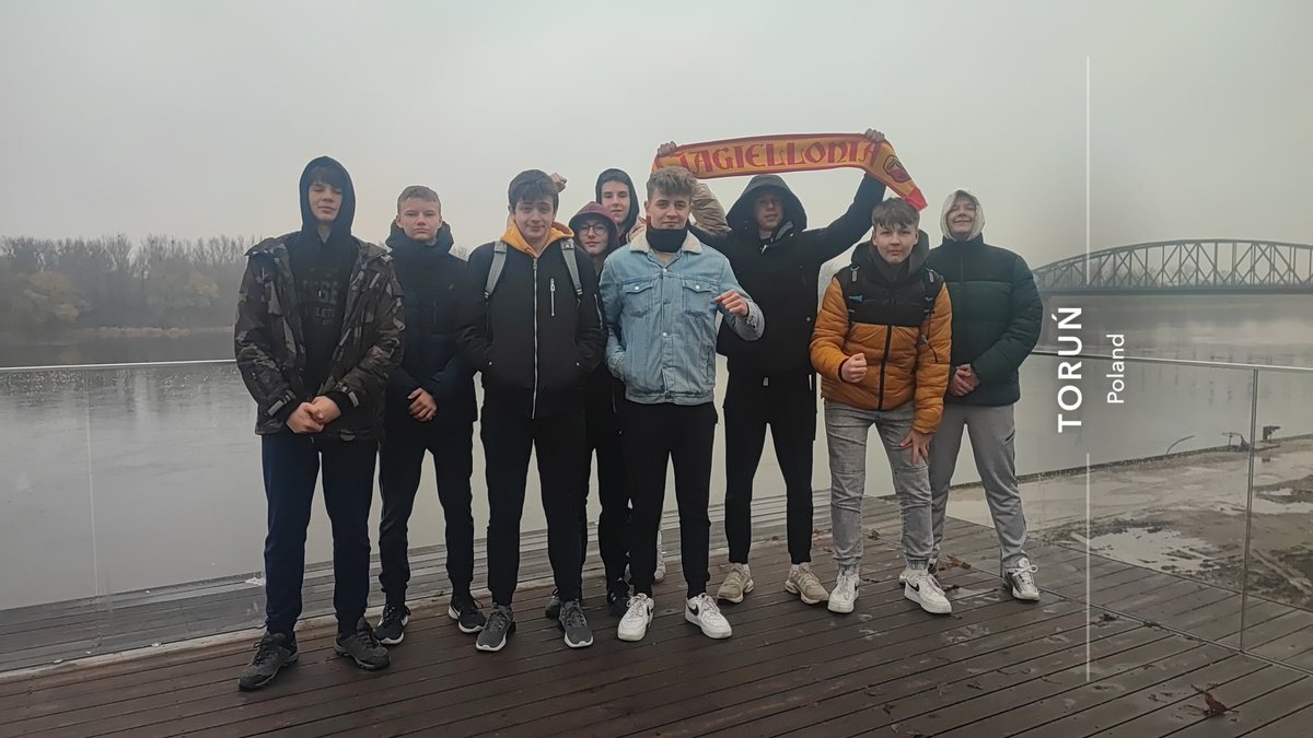 lutek_lolik's tweet image. @bad_boy_denis_ @kaka_csgo 
kiedy elana w ekstraklasie???