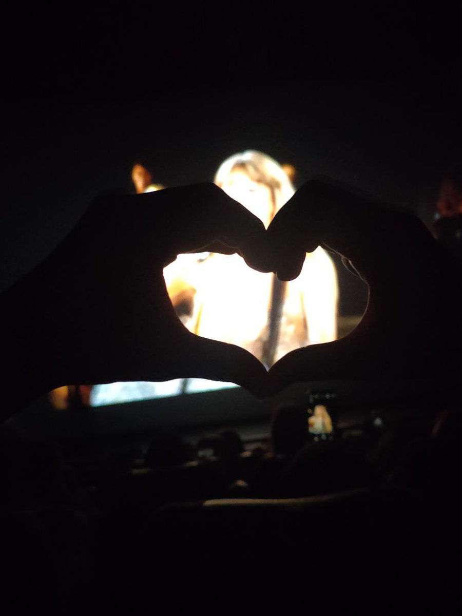 SuperEMan09's tweet photo. It's always better when we're together.💙💖 https://t.co/soqUX97Kn5