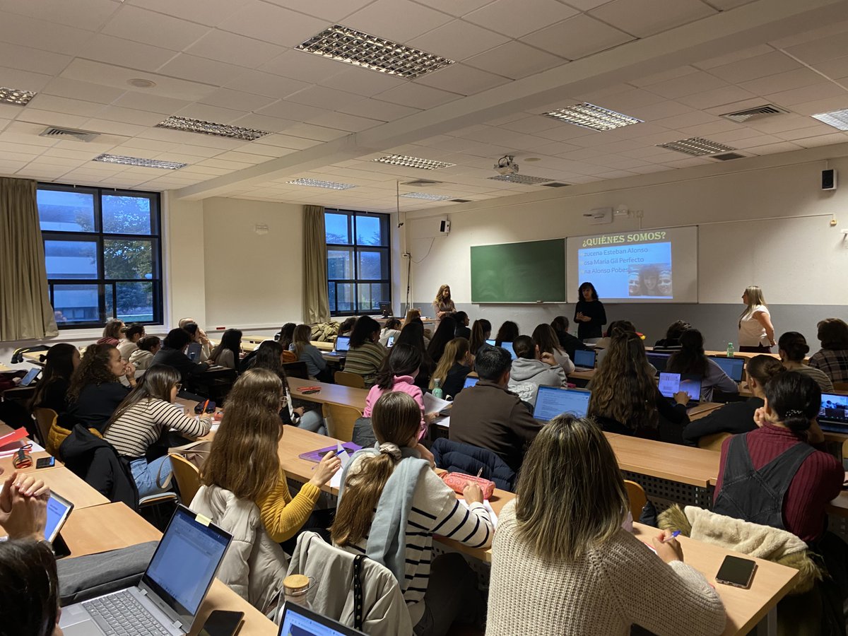 ➡️Ayer por la tarde tuvimos el primer taller de Educación Inclusiva: Estrategias metodológicas y digitales que favorecen la cultura de pensamiento en el aula inclusiva.
🔜El próximo jueves 23 será el siguiente: Prácticas docentes con DUA y metodologías inclusivas.
📢Te esperamos