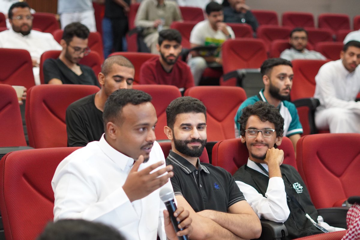MECKFUPM's tweet photo. نظّم نادي الهندسة الميكانيكية واستضاف المهندس المتميز عبدالرحمن الزهراني في محاضره مميزة بعنوان:

“Reverse Engineering in Oil and Gas Applications” 

كل الشكر للمهندس عبدالرحمن الزهراني على مشاركته لنا بخبراته في هذه المحاضره الرائعة. 

نشكر @KFUPM_PhotoClub على التغطية. 

#KFUPM https://t.co/g1TUvMiLBA