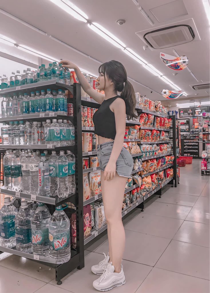 thuy_trang95's tweet photo. Anh ăn tối chưa 
Anh an toi chua https://t.co/u3iudKUONH