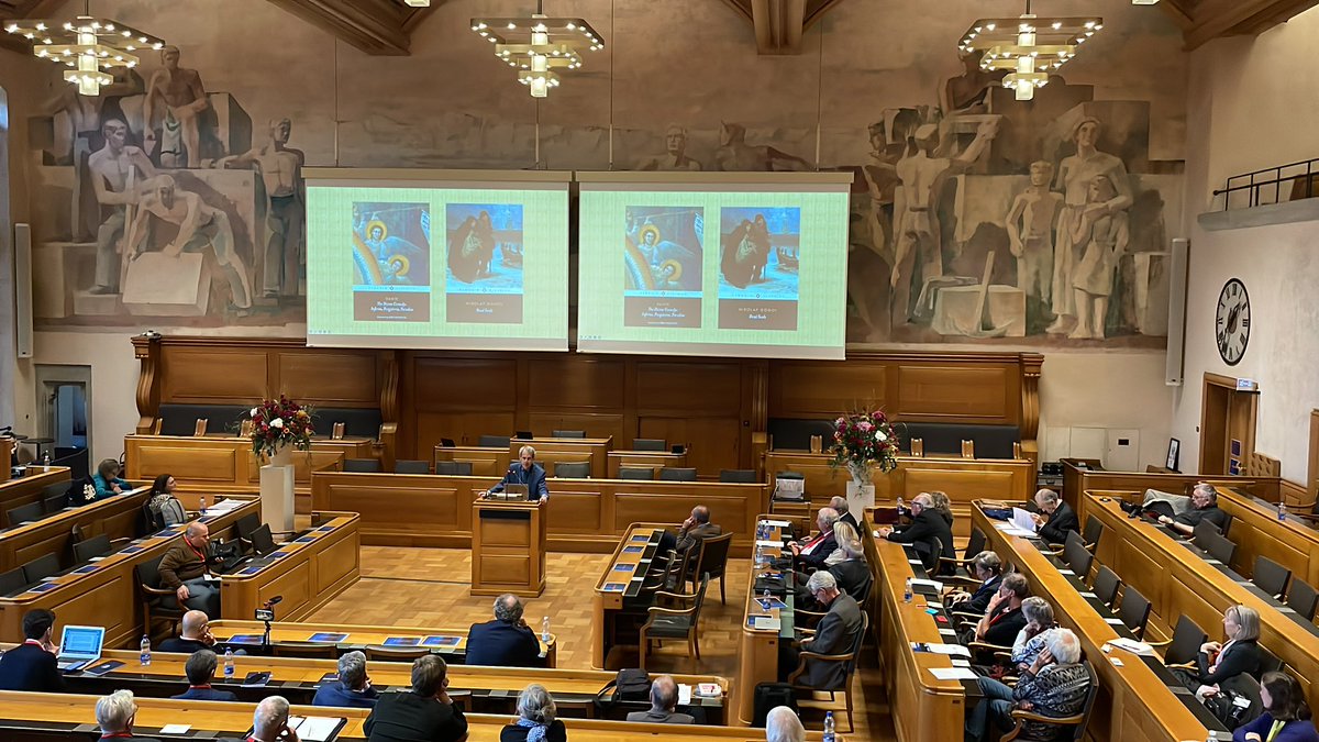 #DavidDamrosch <a href="/Harvard/">Harvard University</a> is entertaining the public <a href="/BalzanPrize/">BalzanPrize</a> in the Town Hall of <a href="/Bern_Stadt/">Stadt Bern</a>. Great multilingual lecture! 👏<a href="/academies_ch/">Akademien der Wissenschaften Schweiz</a>