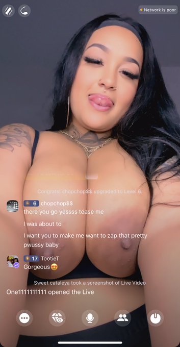 Cum watch me live daily daddy 🥵 https://t.co/T9607FHlmS https://t.co/dz3wLwno6n