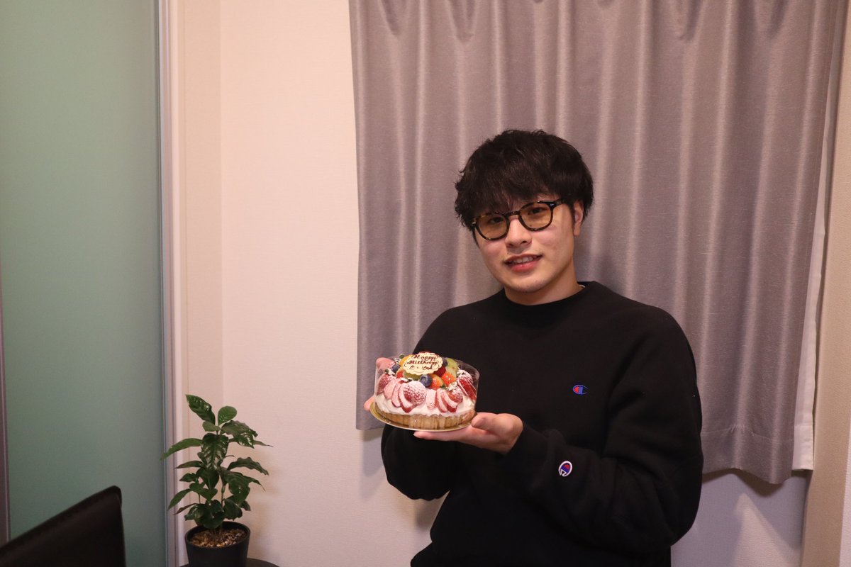 kurapi1116's tweet photo. 27歳🎂

これからも
清く、強く、鋭く生きていきます🔥

関わる全ての皆様に感謝です🙇 https://t.co/5dNpH8ugFA