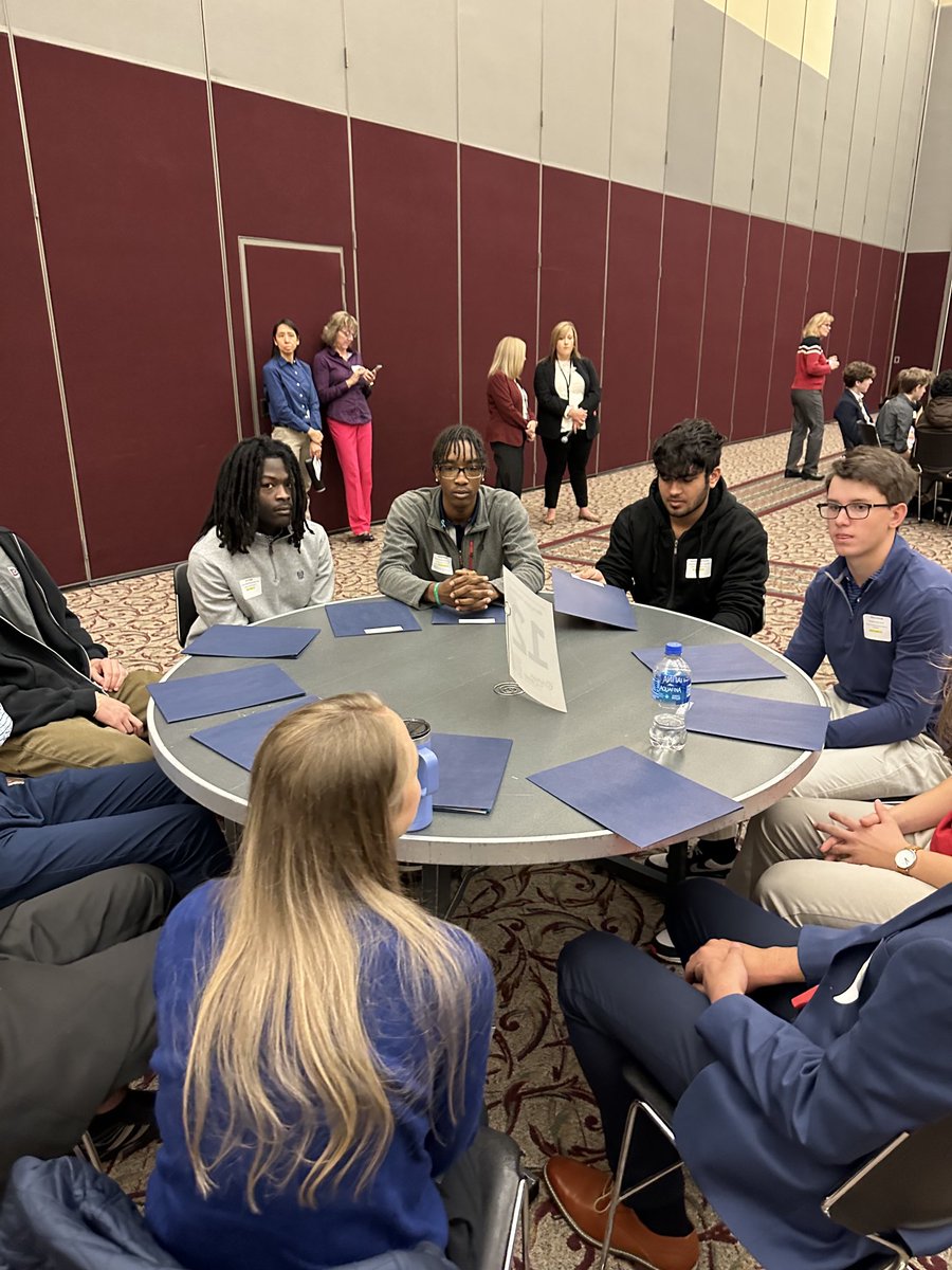 msuttonsrmhs's tweet photo. Our Academy students are dressed for success and obtaining career readiness skills for their internship at the WCPSS Internship Summit ⁦@SRMHSpride⁩ https://t.co/yY6oNORUot