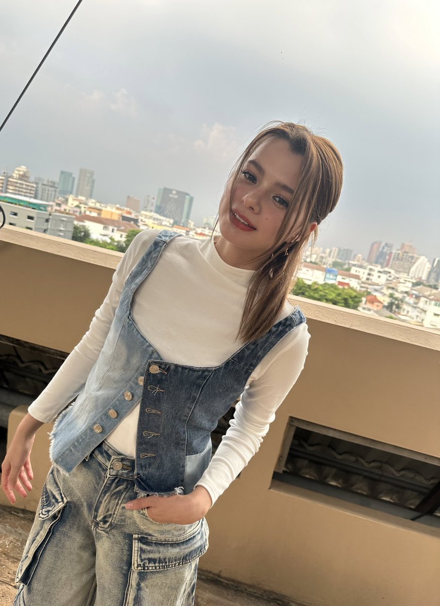 AngelssBecky's tweet photo. ขออยู่ในชีวิตที่เหลือของเธอได้ไหม💖💫☂️
TEEJETS X REBECCA COVER HALLEY
#TeeJetsxBecky https://t.co/jE9HCvKSDG