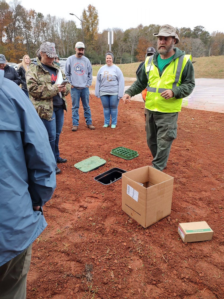 MrCoachKyle's tweet photo. Big thanks to #CTAERN for their landscape workshop yesterday. Got the opportunity to find ways to better serve my @sofoturf students https://t.co/ikzd1VhmYV