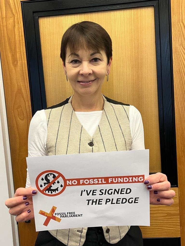 We wouldn’t let tobacco firms fund MPs working in health policy - so why is Govt allowing fossil fuel giants to fund MPs who need to act decisively on tackling #climateemergency? I've signed the No Fossil Funding Pledge - we need a #FossilFreeParliament👇

actionnetwork.org/letters/ask-yo…