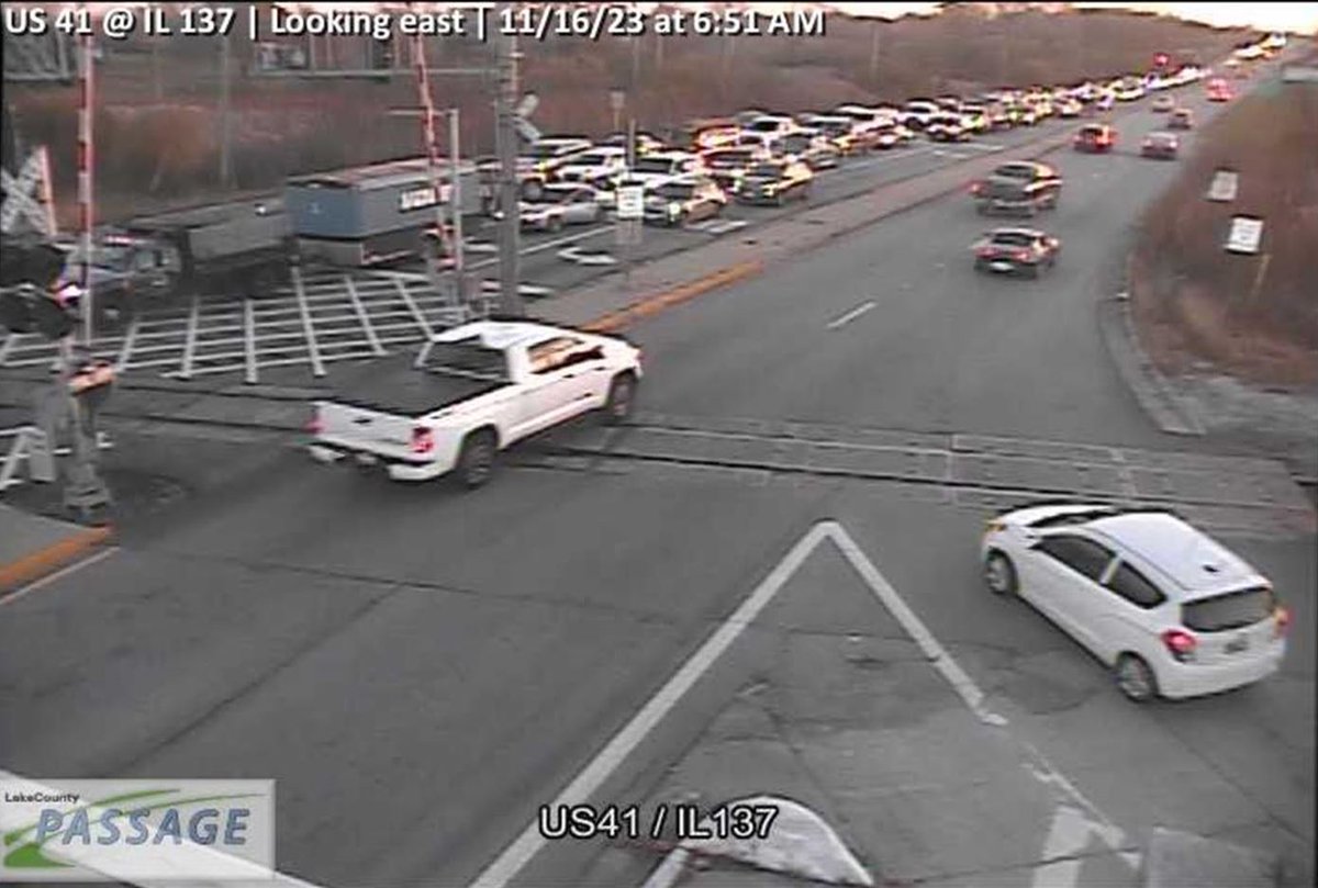 WBBM1059Traffic's tweet image. In #NorthChicago, #traffic is jammed all over the area at US 41 and Route 137 where crews work to clear a crash in the intersection. Avoid the mess by using Waukegan or Green Bay roads to go north/south. Route 176 is a good east/west alternate. #ChicagoTraffic @WBBMNewsradio