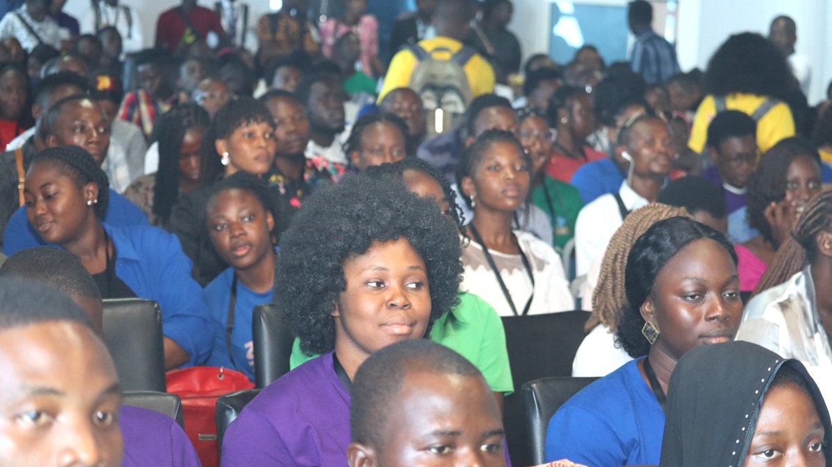 UNDPSierraLeone's tweet photo. Innovation is a pathway to job creation &amp;  solving  real-world problems. The huge turnout of young people at the @UNDPSierraLeone's pop-up session on our #Unipod at the @NYEEF23 shows the growing passion for innovation in 🇸🇱.

@ahunnaeziakonwa @FredAmpiah @UNDPWACA @MoiceComm https://t.co/hewKhqzZva