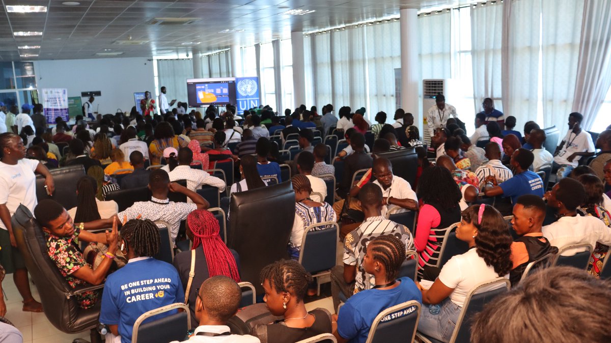 UNDPSierraLeone's tweet photo. Innovation is a pathway to job creation &amp;  solving  real-world problems. The huge turnout of young people at the @UNDPSierraLeone's pop-up session on our #Unipod at the @NYEEF23 shows the growing passion for innovation in 🇸🇱.

@ahunnaeziakonwa @FredAmpiah @UNDPWACA @MoiceComm https://t.co/hewKhqzZva