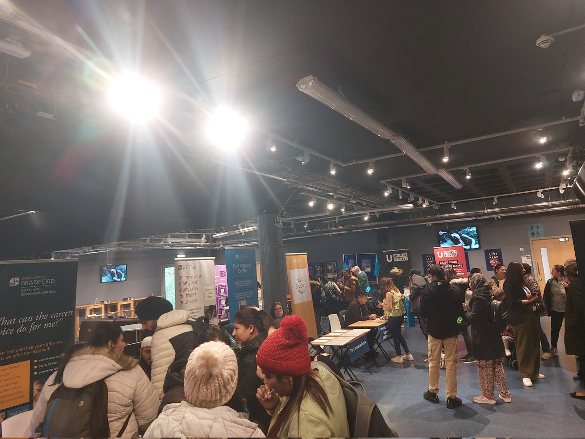 vweerakk's tweet photo. Our 2023 International Student Networking Forum and Social afternoon is well underway @UniofBradford. Looking forward to some fantastic cultural presentations in later @BradfordUniSU @RachelSammut2 https://t.co/nWeG3y7n2F