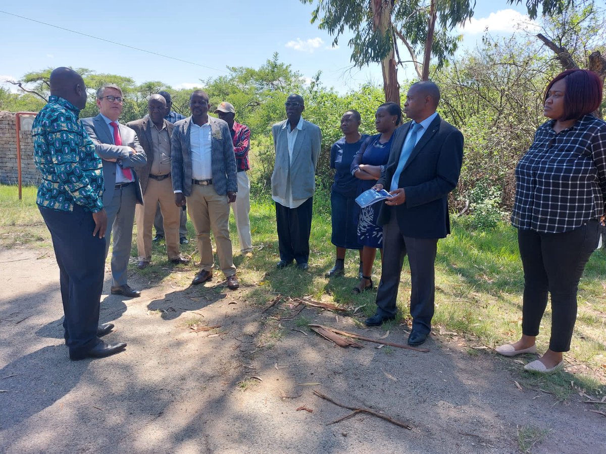 FranceZimbabwe's tweet photo. Fruitful meeting today on the Great Zimbabwe site with @nmmz107, traditionnal leaders, and @UNOPS_Zimbabwe to follow the implementation of the project led by @AFD_en in partnership with @UNOPS_Zimbabwe @unescoROSA and @nmmz107. https://t.co/VGKyMMesJx