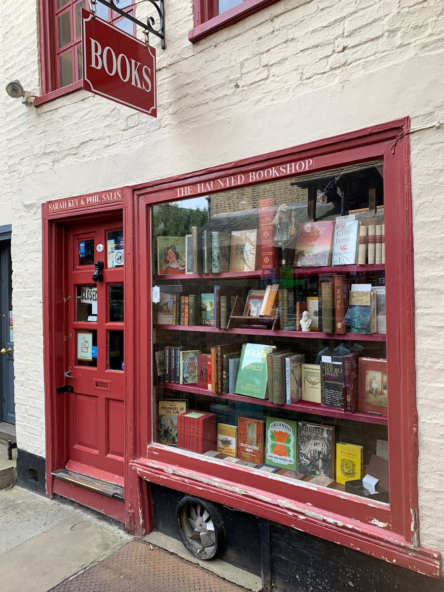 Cambridge is home to plenty of charming bookshops and our latest guide delves into the world of the Cambridge Bookshop.
christscollegehospitality.co.uk/cambridge_book…
#explorecambridge #visitcambridge #ChristsCollege #christscollegehospitality