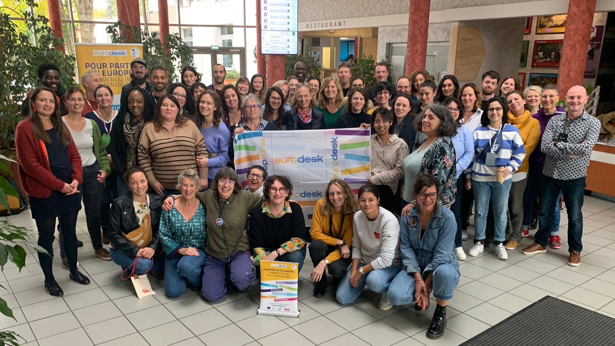 🇫🇷 Les Rencontres nationales du réseau <a href="/Eurodeskfr/">Eurodesk France</a> ont eu lieu du 13 au 15 novembre 2023 à Lyon et ont rassemblé 60 coordinateurs et référents #EurodeskFR ! 

🙏Merci à tous pour votre présence, les échanges et les sourires partagés !  

#HumansOfEurodesk
#InfoJeunes