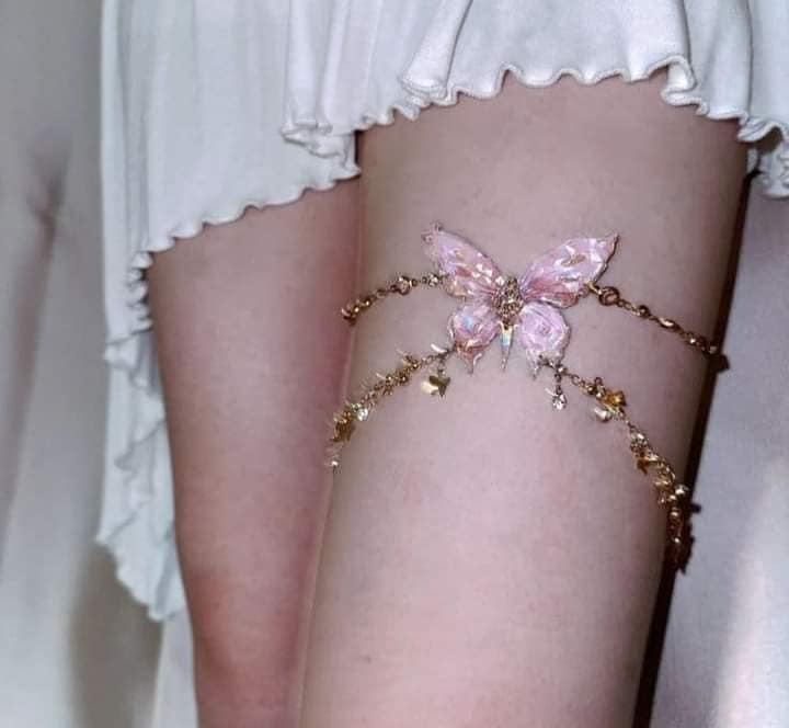 Butterfly thigh chain 🦋✨